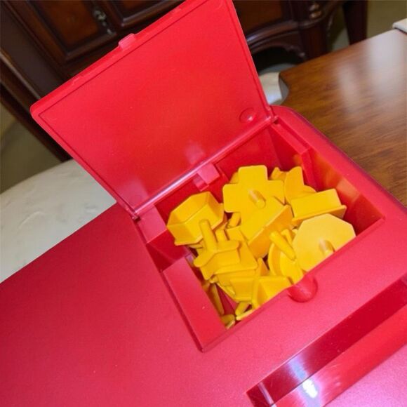 2006 Milton Bradley Strategy Game Perfection COMPLETE - Picture 5 of 8